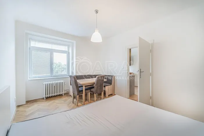 Pronájem bytu 1+1, Praha - Vršovice, Karpatská, 38 m2