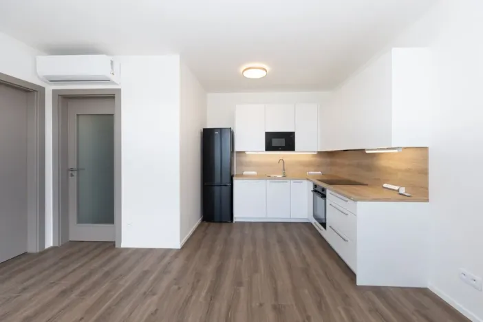 Pronájem bytu 2+kk, Praha - Černý Most, Arnošta Valenty, 49 m2
