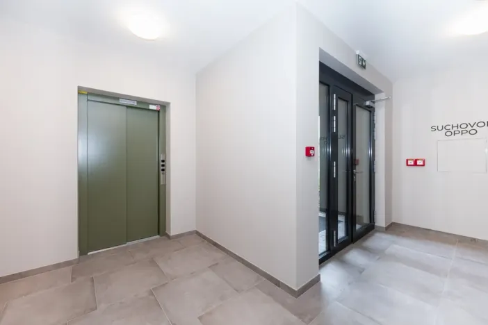 Pronájem bytu 2+kk, Praha - Černý Most, Arnošta Valenty, 43 m2