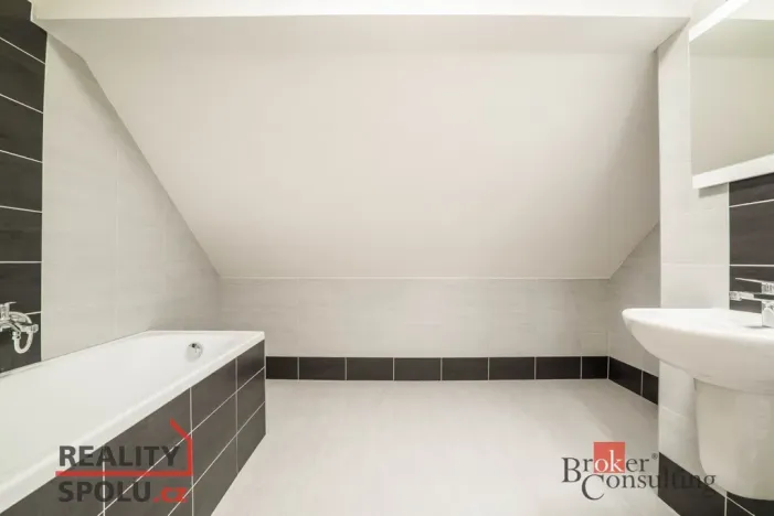 Pronájem bytu 2+kk, Lhotka, 60 m2
