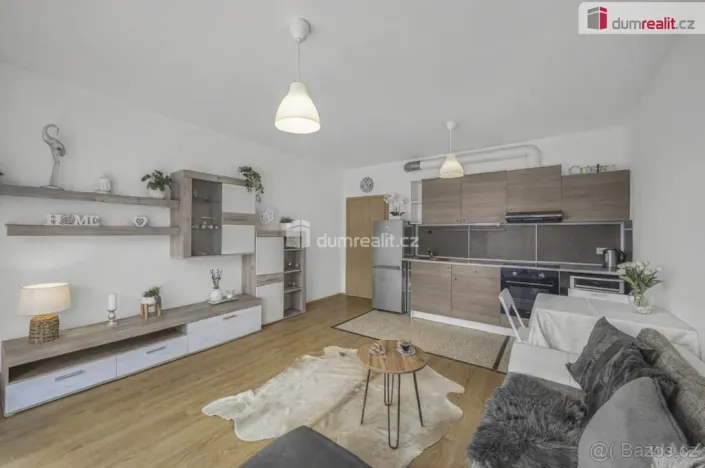 Pronájem bytu 1+kk, Praha - Čakovice, Bermanova, 42 m2