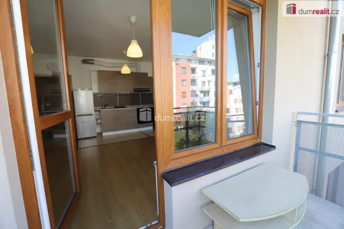 Pronájem bytu 1+kk, Praha - Čakovice, Bermanova, 42 m2