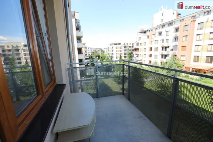 Pronájem bytu 1+kk, Praha - Čakovice, Bermanova, 42 m2