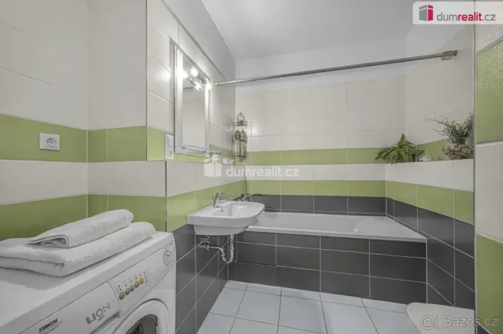Pronájem bytu 1+kk, Praha - Čakovice, Bermanova, 42 m2