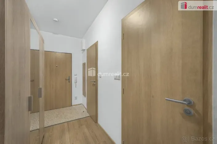 Pronájem bytu 1+kk, Praha - Čakovice, Bermanova, 42 m2
