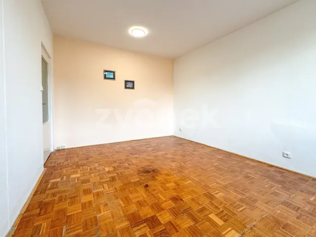 Pronájem bytu 1+1, Zlín, Dřevnická, 39 m2