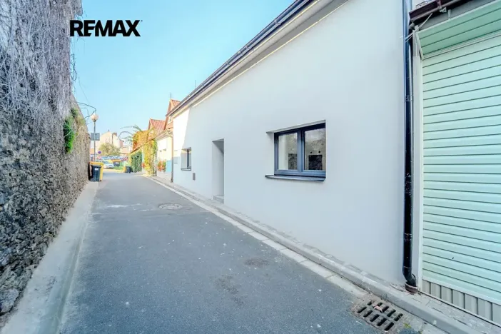 Pronájem bytu 1+kk, Kolín, Školská, 27 m2