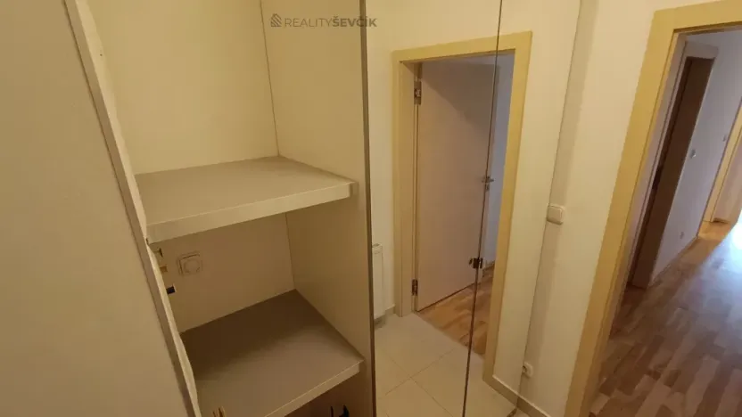 Prodej bytu 2+kk, Praha - Libuš, Božejovická, 57 m2