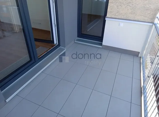Pronájem bytu 2+kk, Praha, U Radosti, 58 m2