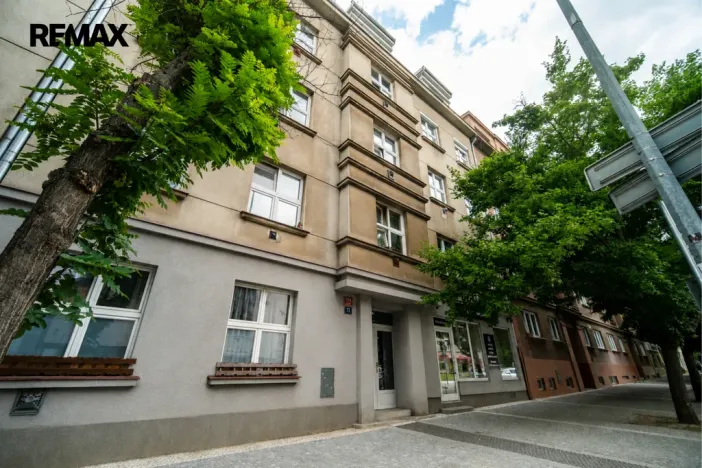 Pronájem bytu 2+kk, Praha - Braník, Branická, 39 m2