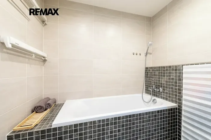 Prodej bytu 1+kk, Praha - Žižkov, Olšanská, 34 m2
