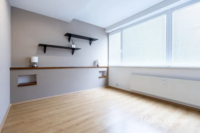 Pronájem bytu 2+kk, Praha - Vysočany, Skloněná, 58 m2