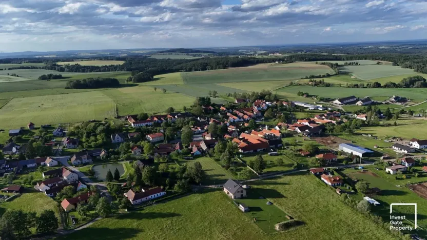 Prodej pozemku pro bydlení, Ločenice - Nesměň, 1087 m2