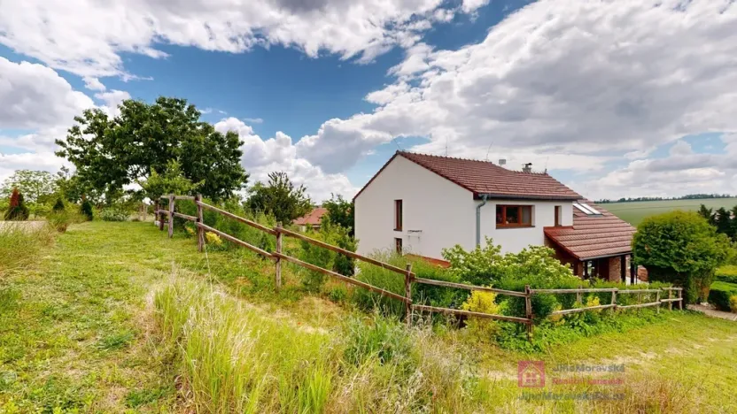 Prodej rodinného domu, Valtice, Lipová, 1211 m2