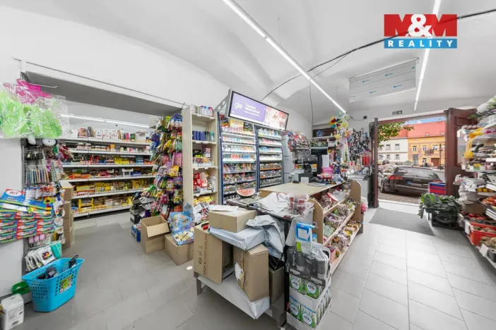 Prodej obchodního prostoru, Benešov nad Ploučnicí, náměstí Míru, 900 m2