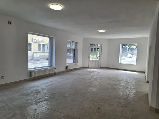 Pronájem obchodního prostoru, Žatec, U Oharky, 300 m2