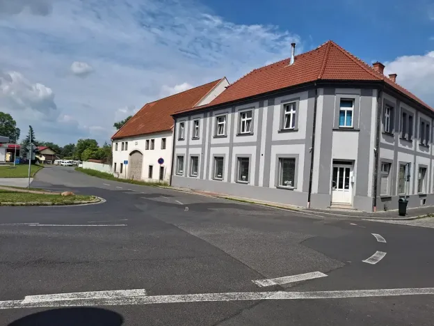 Pronájem obchodního prostoru, Žatec, U Oharky, 300 m2