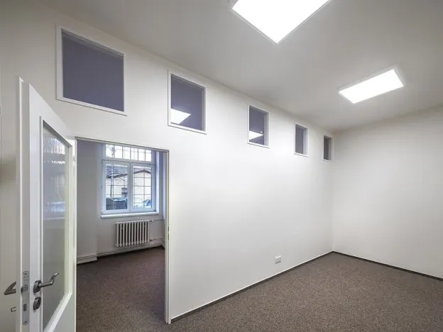 Pronájem obchodního prostoru, Praha - Vysočany, Pod pekárnami, 78 m2