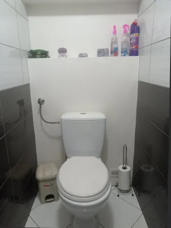 Prodej rodinného domu, Drnholec, nám. Svobody, 170 m2