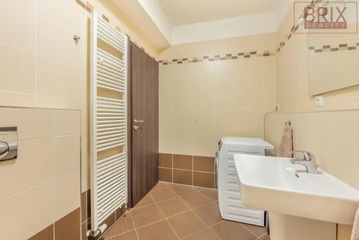 Pronájem bytu 2+kk, Praha, Svitákova, 54 m2