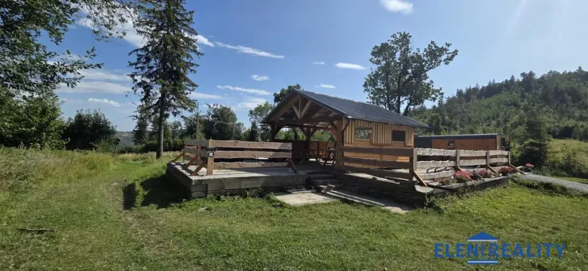 Prodej komerčního pozemku, Petrovice, 442 m2