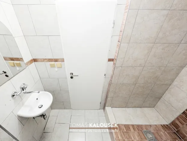 Pronájem kanceláře, Ivančice, Chřestová, 41 m2