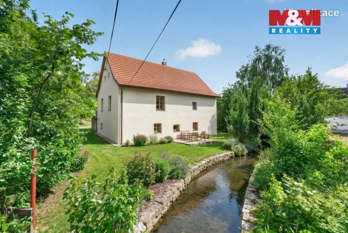 Prodej rodinného domu, Stříbřec - Mníšek, 211 m2