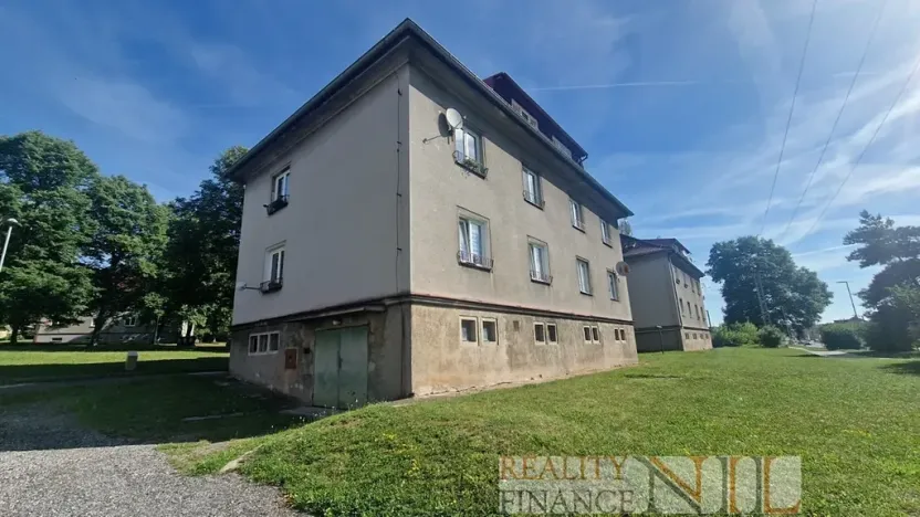 Pronájem bytu 2+kk, Tlučná, V Rybníčkách, 52 m2