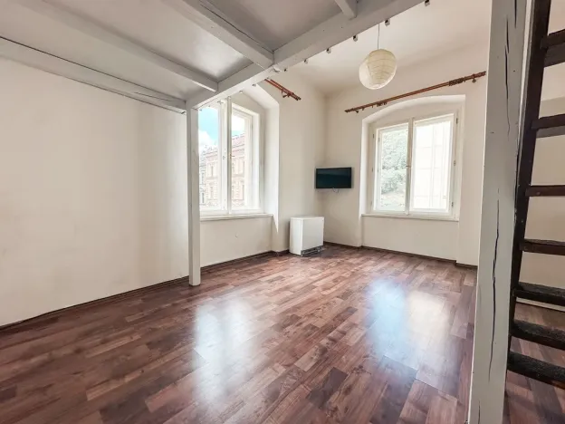 Pronájem bytu 2+kk, Praha - Žižkov, Jeronýmova, 40 m2