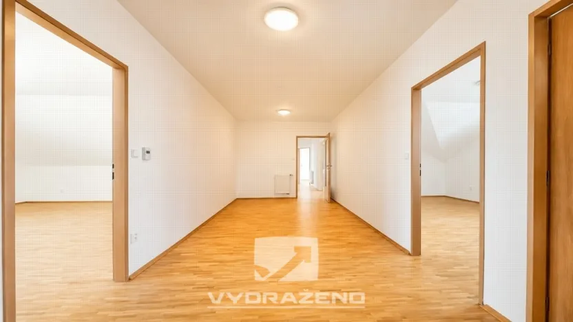 Prodej rodinného domu, Roztoky, 410 m2