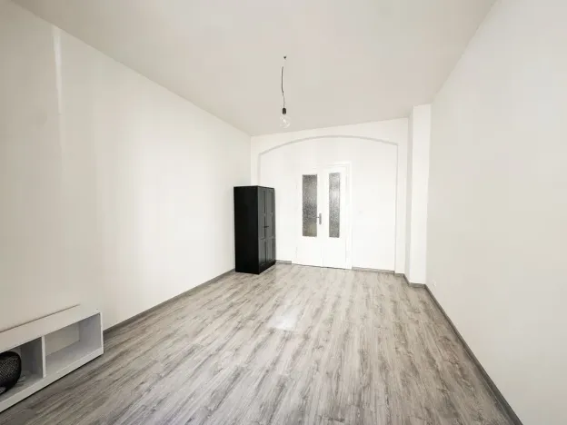 Pronájem bytu 1+1, Praha - Žižkov, Jeronýmova, 32 m2