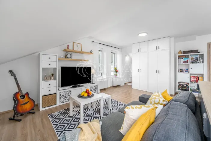 Pronájem bytu 1+kk, Praha - Hlubočepy, Pod Žvahovem, 47 m2