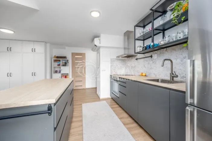 Pronájem bytu 1+kk, Praha - Hlubočepy, Pod Žvahovem, 47 m2