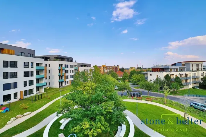 Pronájem bytu 1+kk, Praha - Malešice, Azzoniho, 36 m2