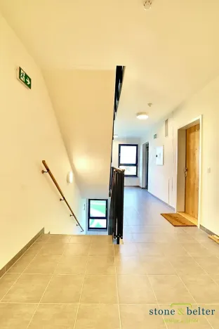 Pronájem bytu 1+kk, Praha - Malešice, Azzoniho, 36 m2