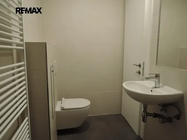 Pronájem bytu 2+kk, Praha - Smíchov, U Malvazinky, 38 m2