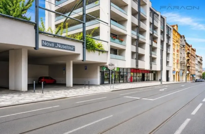 Pronájem obchodního prostoru, Praha - Nusle, Nuselská, 174 m2