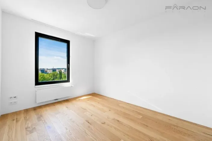 Pronájem bytu 3+kk, Praha - Karlín, Sokolova, 86 m2