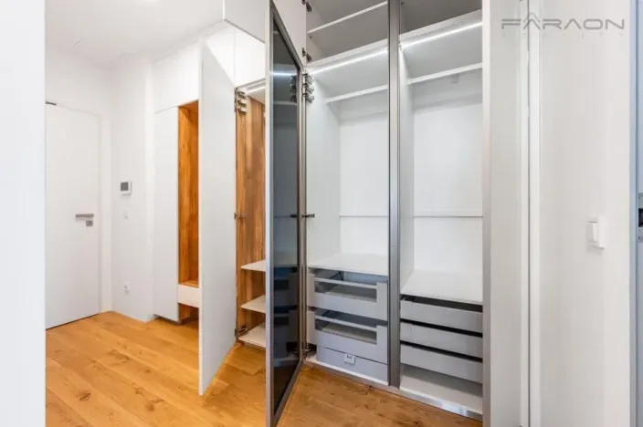 Pronájem bytu 3+kk, Praha - Karlín, Sokolova, 86 m2