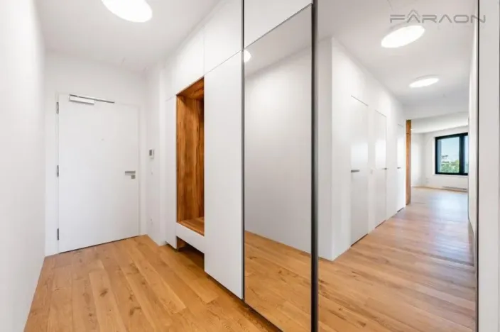 Pronájem bytu 3+kk, Praha - Karlín, Sokolova, 86 m2