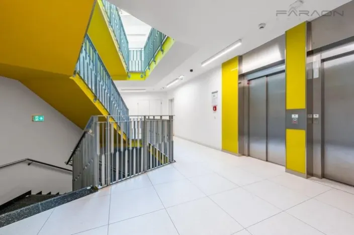 Pronájem bytu 3+kk, Praha - Karlín, Sokolova, 86 m2