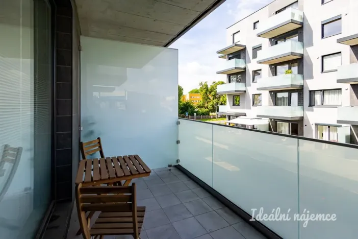 Pronájem bytu 1+kk, Praha - Prosek, Čakovická, 27 m2