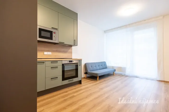 Pronájem bytu 1+kk, Praha - Prosek, Čakovická, 27 m2