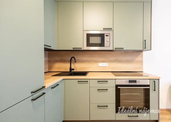 Pronájem bytu 1+kk, Praha - Prosek, Čakovická, 27 m2