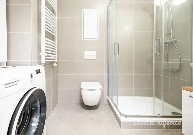 Pronájem bytu 1+kk, Praha - Prosek, Čakovická, 27 m2