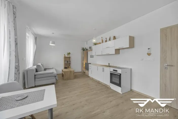 Prodej bytu 1+kk, Odolena Voda, Pod Sokolákem, 35 m2