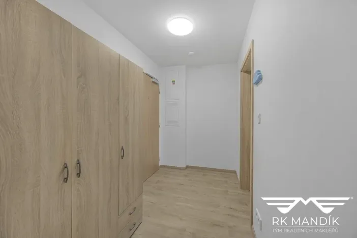 Prodej bytu 1+kk, Odolena Voda, Pod Sokolákem, 35 m2