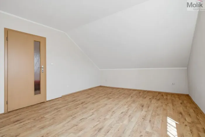 Prodej rodinného domu, Dubí - Drahůnky, B. Němcové, 210 m2