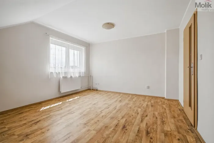 Prodej rodinného domu, Dubí - Drahůnky, B. Němcové, 210 m2