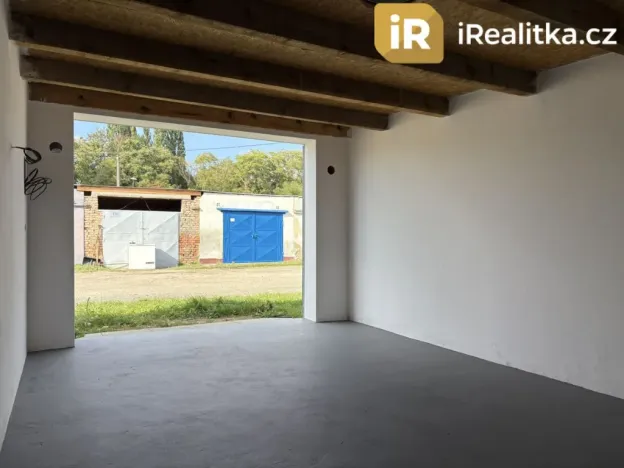 Prodej garáže, Hodonín, Konečná, 22 m2